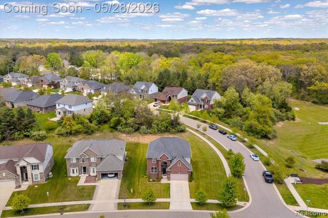 2904 Secret Way, Commerce Twp, MI 48390