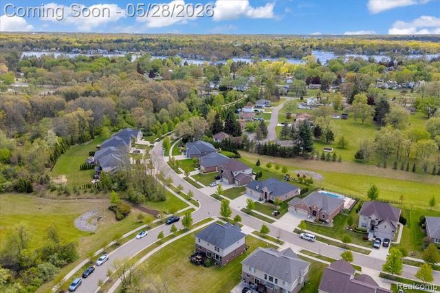 2904 Secret Way, Commerce Twp, MI 48390