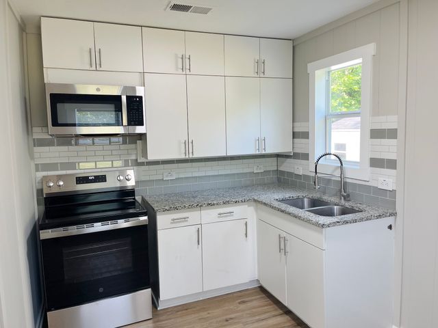 1111 S Taylor Street, Gainesville, TX 76240