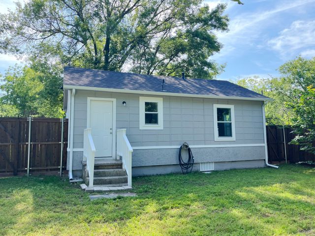 1111 S Taylor Street, Gainesville, TX 76240