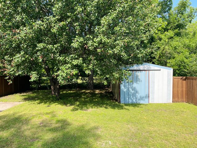 1111 S Taylor Street, Gainesville, TX 76240