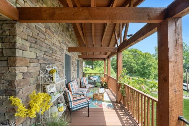 4 Northbrae Dr, Rockaway Twp., NJ 07005