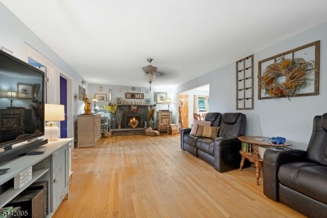 4 Northbrae Dr, Rockaway Twp., NJ 07005