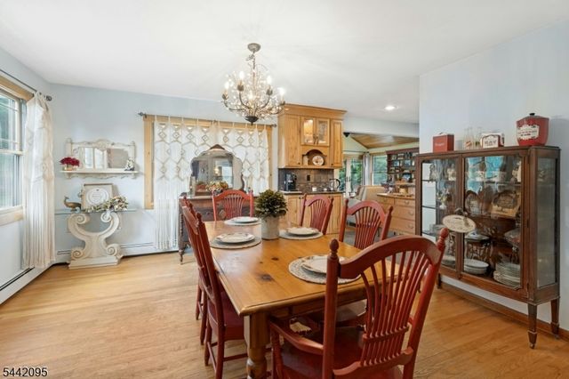 4 Northbrae Dr, Rockaway Twp., NJ 07005