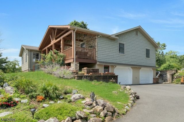 4 Northbrae Dr, Rockaway Twp., NJ 07005