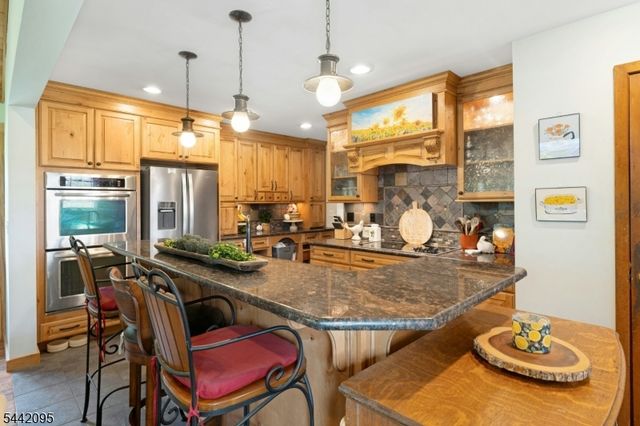 4 Northbrae Dr, Rockaway Twp., NJ 07005