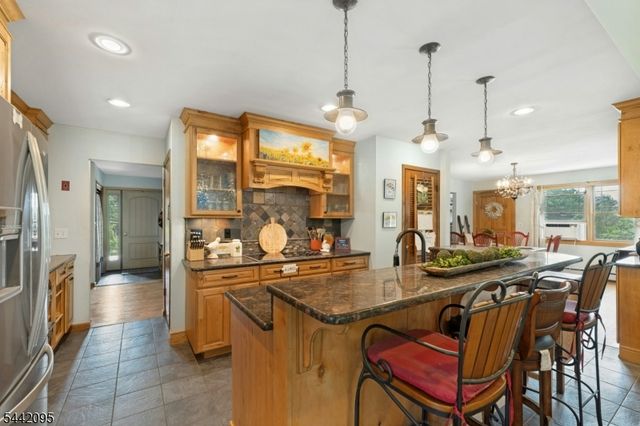 4 Northbrae Dr, Rockaway Twp., NJ 07005