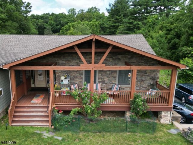 4 Northbrae Dr, Rockaway Twp., NJ 07005