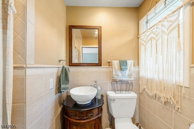 4 Northbrae Dr, Rockaway Twp., NJ 07005