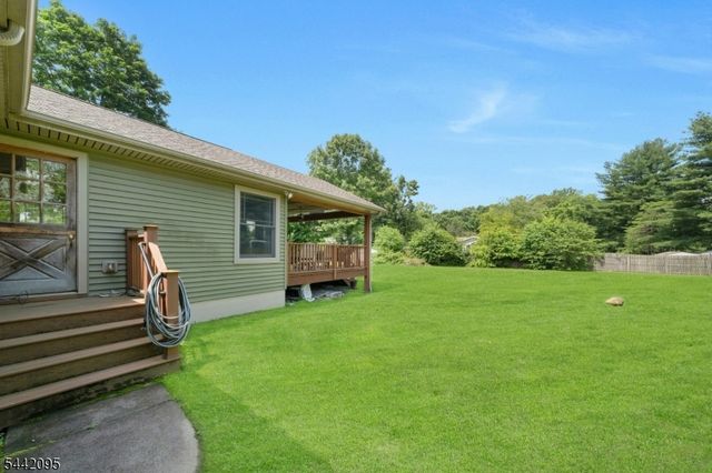 4 Northbrae Dr, Rockaway Twp., NJ 07005