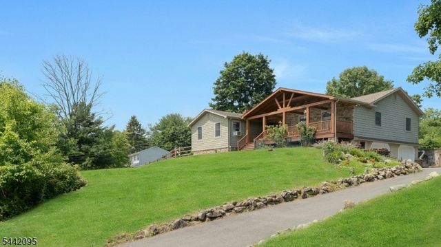 4 Northbrae Dr, Rockaway Twp., NJ 07005
