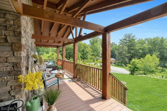 4 Northbrae Dr, Rockaway Twp., NJ 07005
