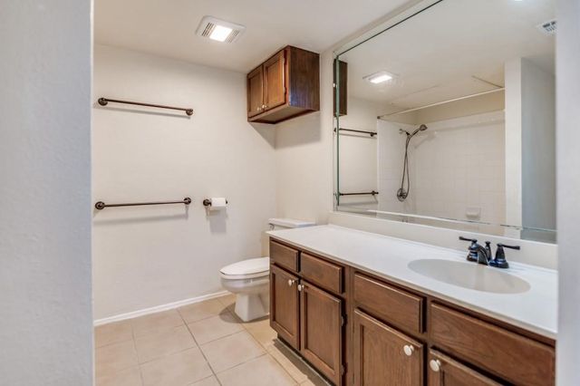 1101 Brighton Drive C, Arlington, TX 76012