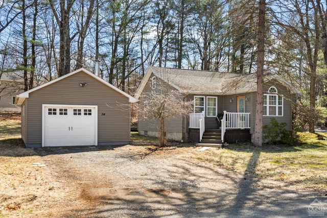 34 Cottonwood Road, Elizaville, NY 12523