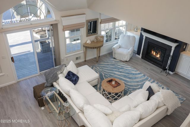 11 Peaksail Drive, Bayville, NJ 08721