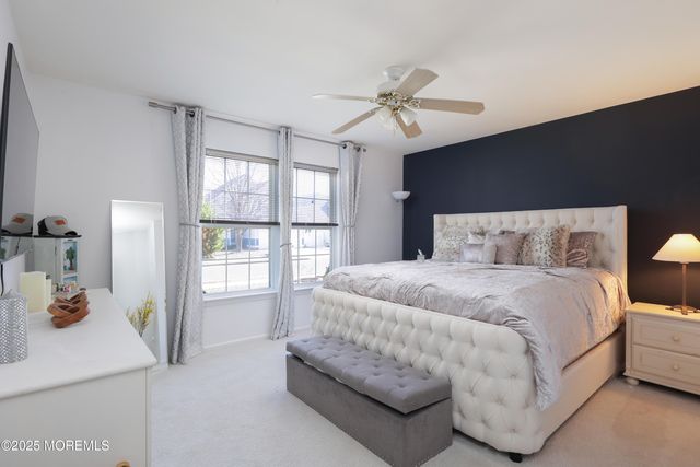 11 Peaksail Drive, Bayville, NJ 08721
