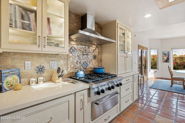 1420 W Cool Breeze Court, Oro Valley, AZ 85737