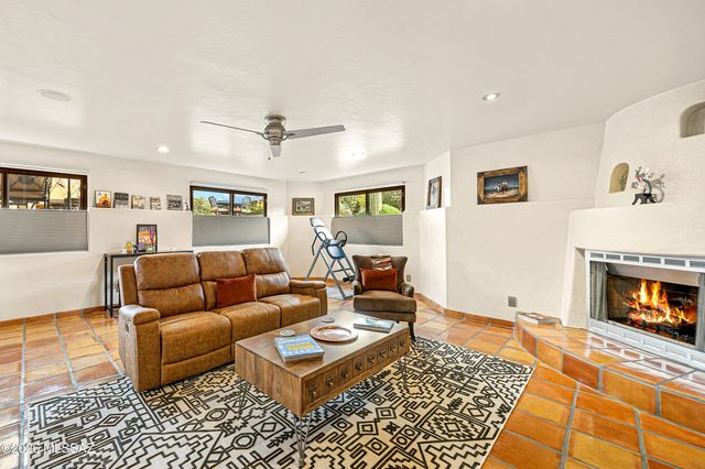 1420 W Cool Breeze Court, Oro Valley, AZ 85737