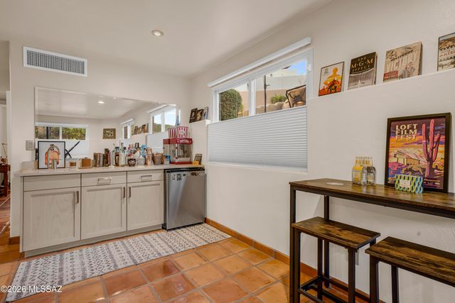 1420 W Cool Breeze Court, Oro Valley, AZ 85737