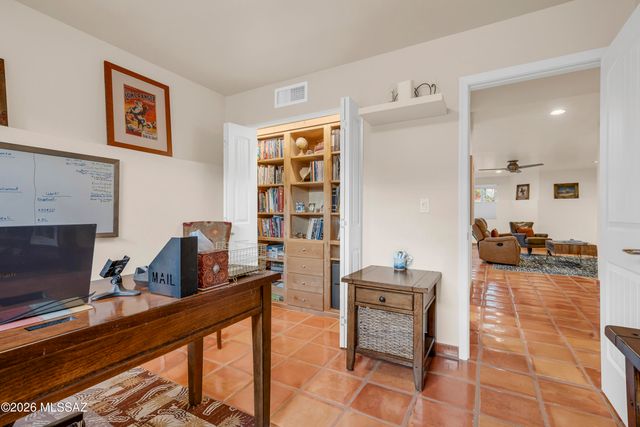 1420 W Cool Breeze Court, Oro Valley, AZ 85737