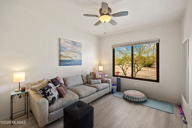 1420 W Cool Breeze Court, Oro Valley, AZ 85737