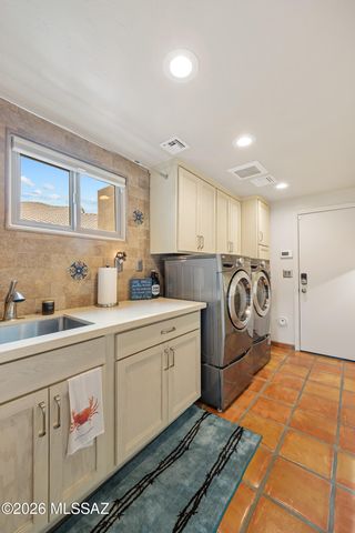 1420 W Cool Breeze Court, Oro Valley, AZ 85737