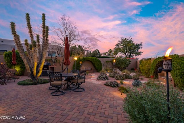 1420 W Cool Breeze Court, Oro Valley, AZ 85737