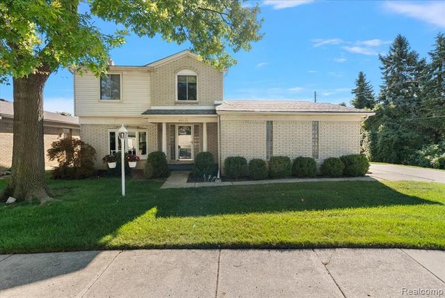 46636 E Oakwood Drive 55, Macomb, MI 48044