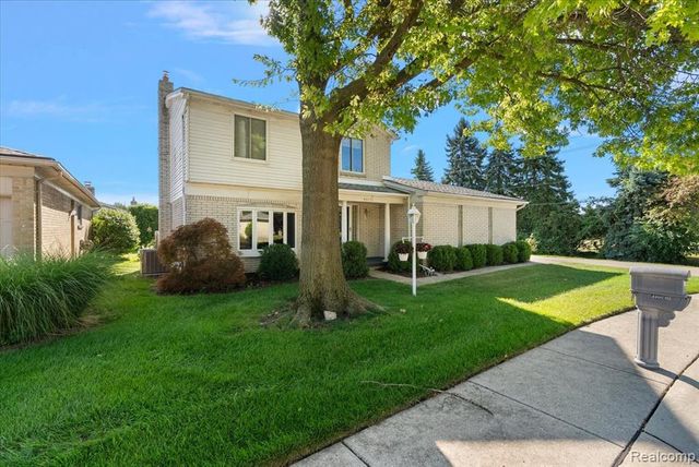 46636 E Oakwood Drive 55, Macomb, MI 48044