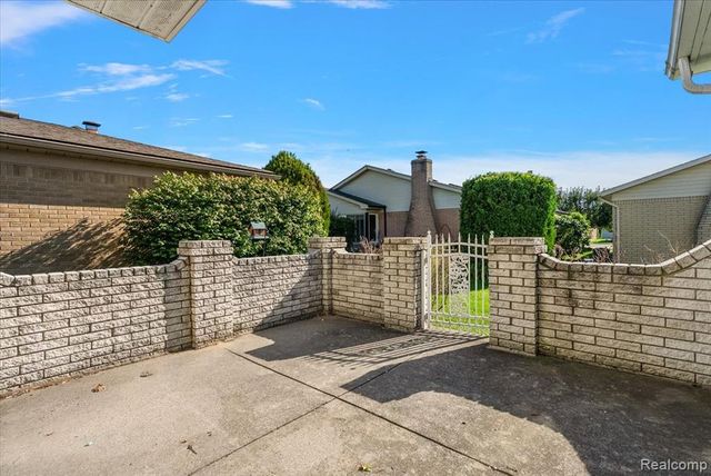 46636 E Oakwood Drive 55, Macomb, MI 48044