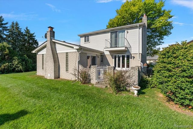 46636 E Oakwood Drive 55, Macomb, MI 48044
