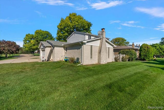 46636 E Oakwood Drive 55, Macomb, MI 48044