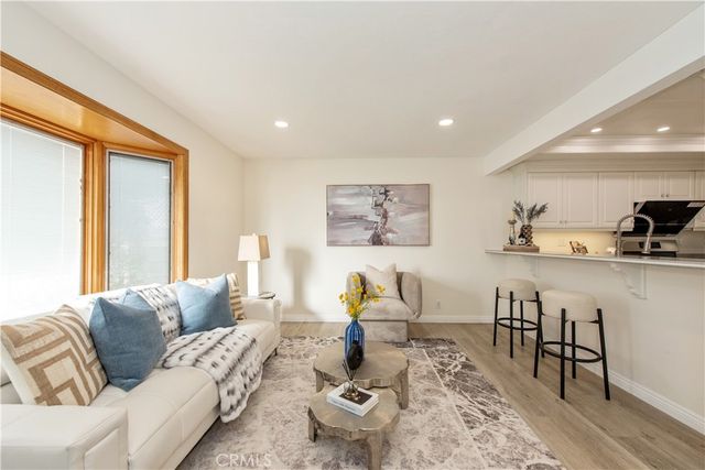 19 Alabaster Loop, Irvine, CA 92614