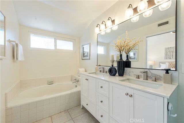 19 Alabaster Loop, Irvine, CA 92614