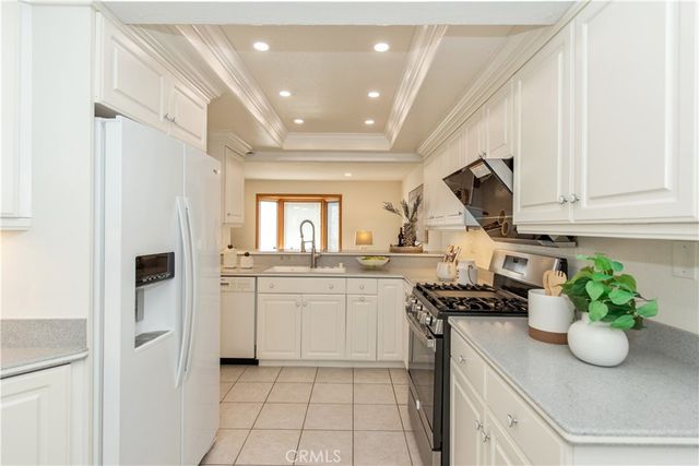 19 Alabaster Loop, Irvine, CA 92614
