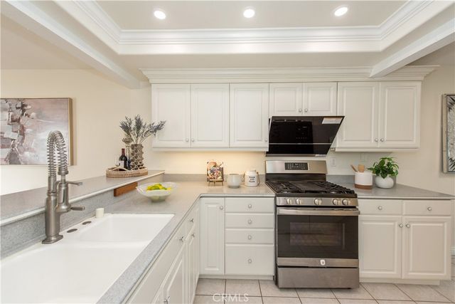 19 Alabaster Loop, Irvine, CA 92614
