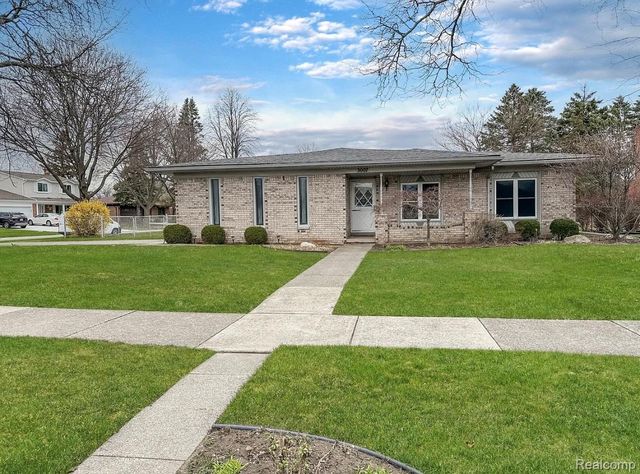 3007 Warrington Drive, Sterling Heights, MI 48310