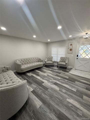 3007 Warrington Drive, Sterling Heights, MI 48310