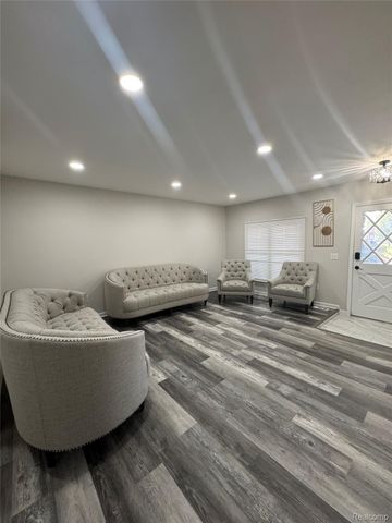 3007 Warrington Drive, Sterling Heights, MI 48310