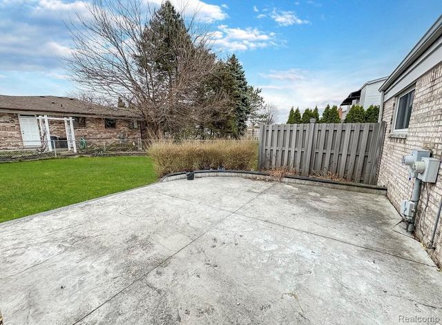 3007 Warrington Drive, Sterling Heights, MI 48310