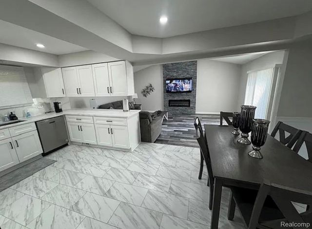 3007 Warrington Drive, Sterling Heights, MI 48310