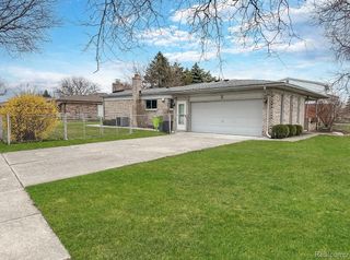 3007 Warrington Drive, Sterling Heights, MI 48310