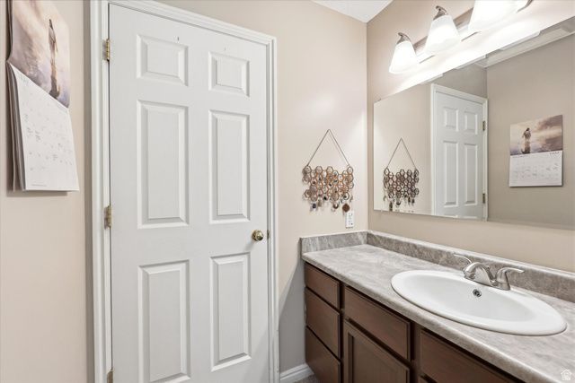 4182 W 9800 N, Cedar Hills, UT 84062