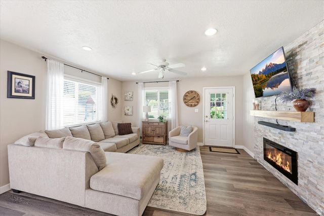 4182 W 9800 N, Cedar Hills, UT 84062