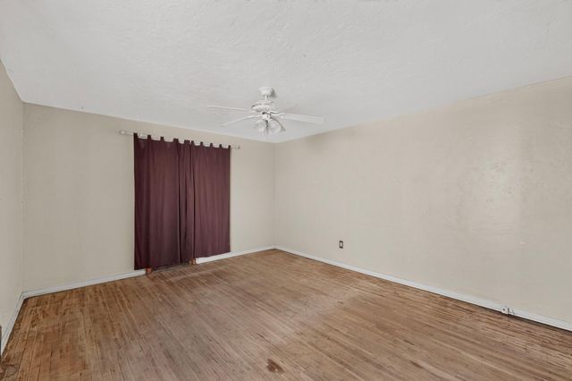 855 Delamar Avenue NW, Albuquerque, NM 87107