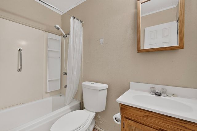 855 Delamar Avenue NW, Albuquerque, NM 87107