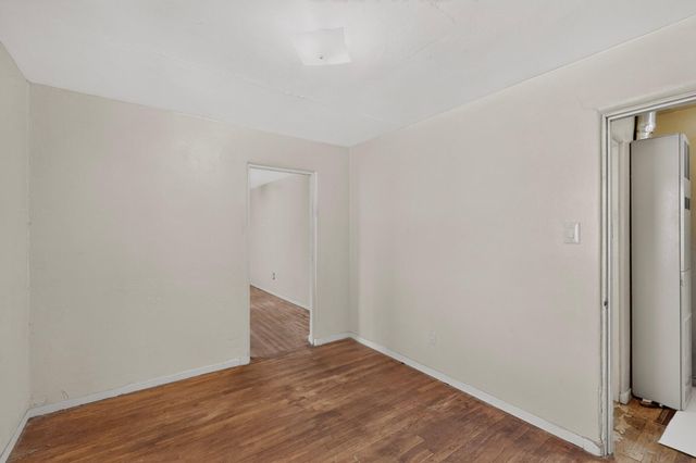 855 Delamar Avenue NW, Albuquerque, NM 87107