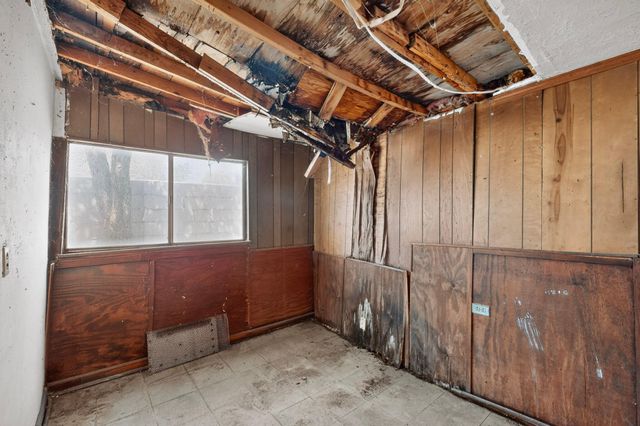 855 Delamar Avenue NW, Albuquerque, NM 87107