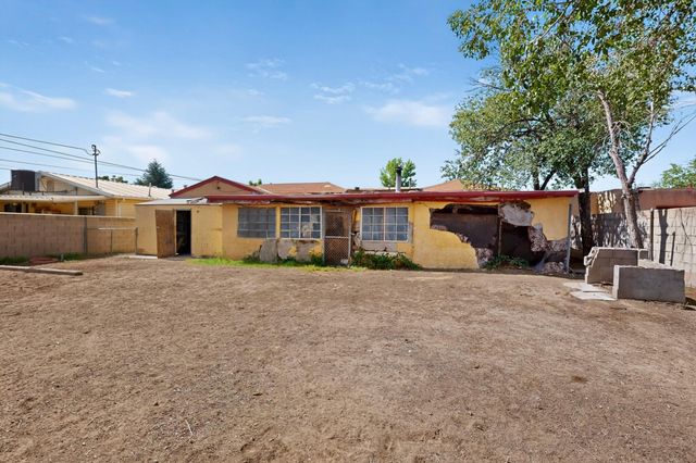 855 Delamar Avenue NW, Albuquerque, NM 87107