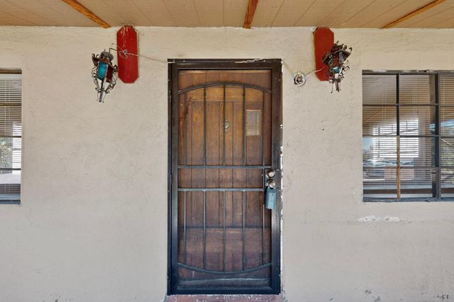 855 Delamar Avenue NW, Albuquerque, NM 87107
